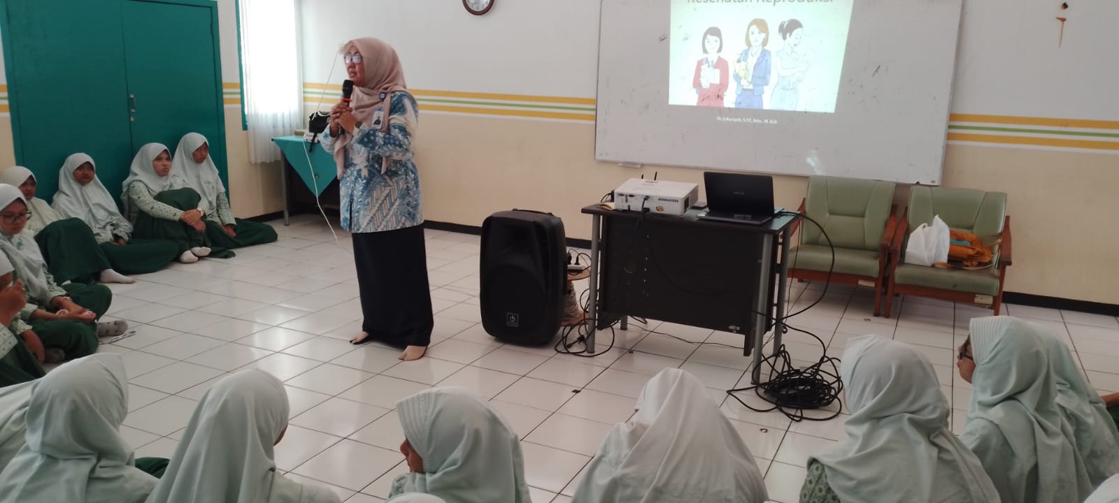 sosialisasai kesehatan reproduksi
